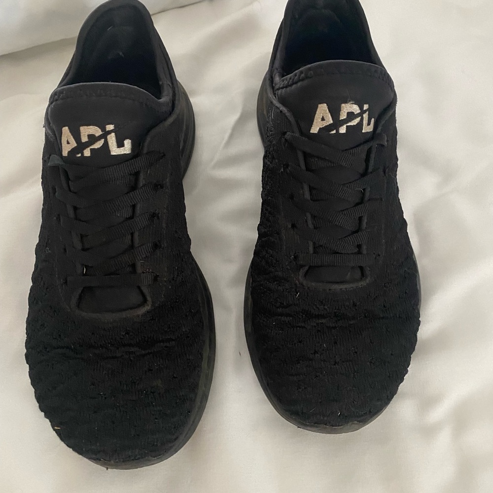 APL Black shoes size 9